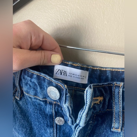 Zara High Rise Distressed Dark Wash Cutoff Shorts - Picture 5 of 5